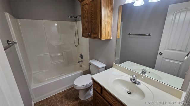 12912 E 132nd Street North N, Collinsville, OK 74021