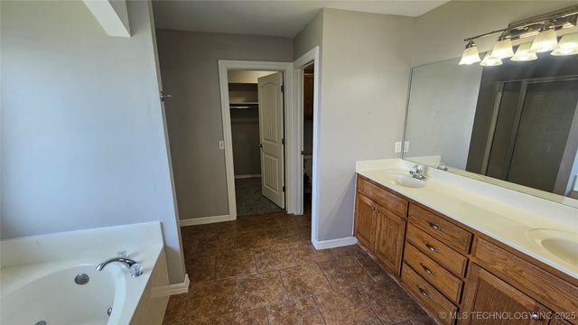 12912 E 132nd Street North N, Collinsville, OK 74021