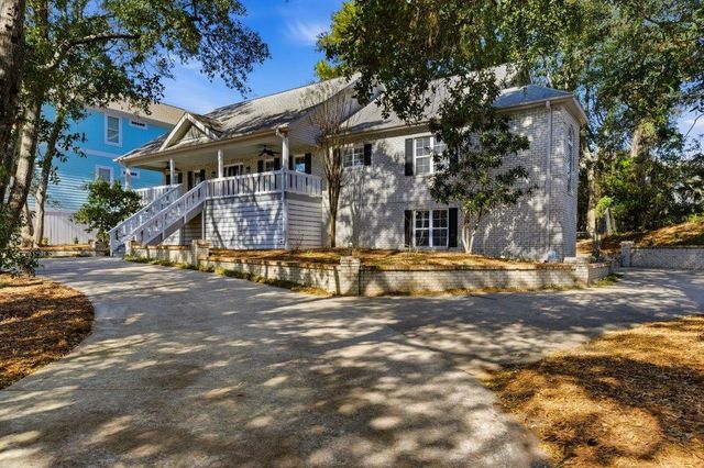 501 Hillside Dr. N, North Myrtle Beach, SC 29582