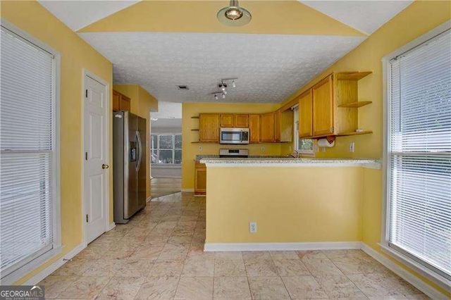397 Ravinia Way, Lawrenceville, GA 30044