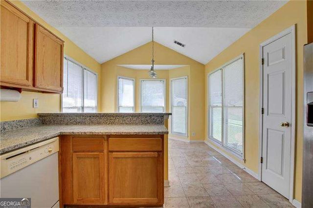 397 Ravinia Way, Lawrenceville, GA 30044