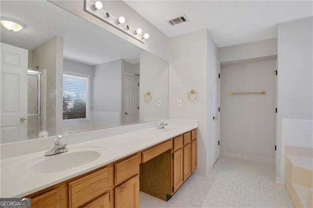 397 Ravinia Way, Lawrenceville, GA 30044