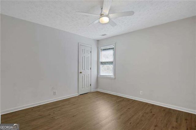 397 Ravinia Way, Lawrenceville, GA 30044