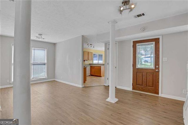 397 Ravinia Way, Lawrenceville, GA 30044