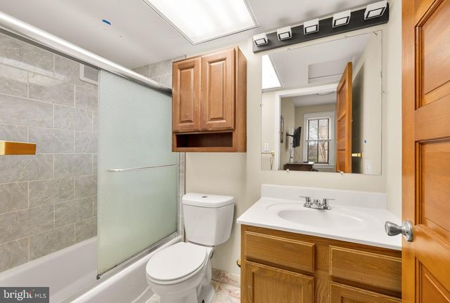 500 9TH ST SE, Washington, DC 20003