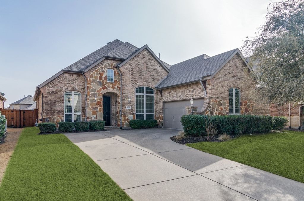 1044 Knoxbridge Road, Forney, TX 75126