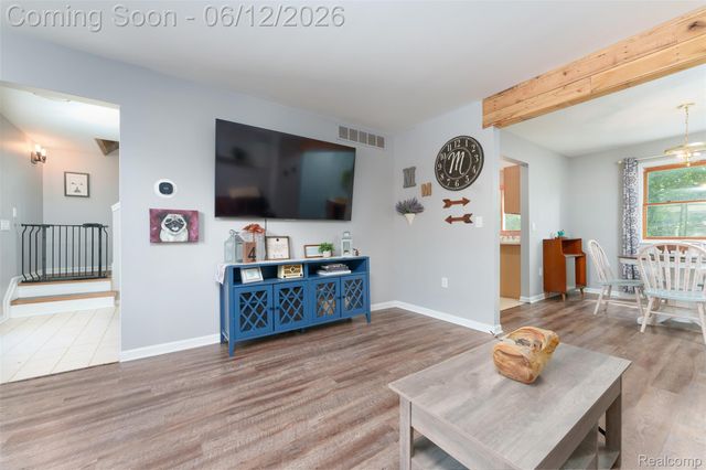 8639 Legrand Drive, Hamburg Township, MI 48116