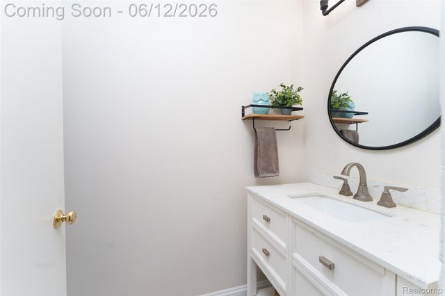 8639 Legrand Drive, Hamburg Township, MI 48116