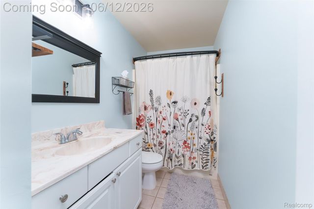 8639 Legrand Drive, Hamburg Township, MI 48116