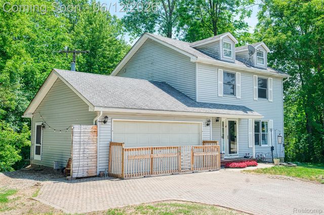 8639 Legrand Drive, Hamburg Township, MI 48116
