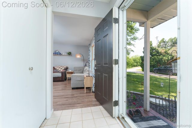 8639 Legrand Drive, Hamburg Township, MI 48116