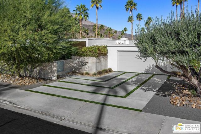 464 E Santiago Way, Palm Springs, CA 92264