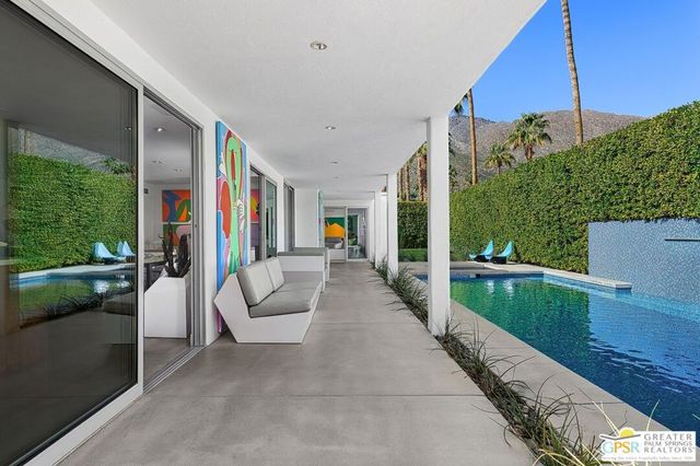 464 E Santiago Way, Palm Springs, CA 92264