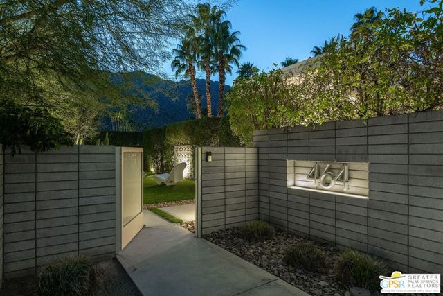 464 E Santiago Way, Palm Springs, CA 92264