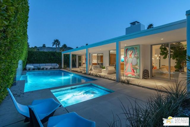 464 E Santiago Way, Palm Springs, CA 92264