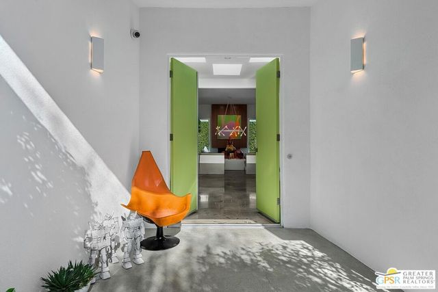 464 E Santiago Way, Palm Springs, CA 92264