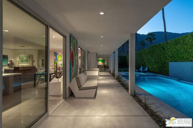 464 E Santiago Way, Palm Springs, CA 92264