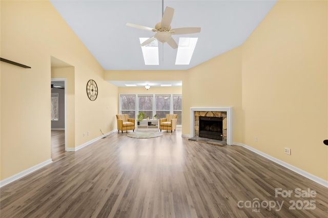 1002 Kenilworth Court NW, Concord, NC 28027