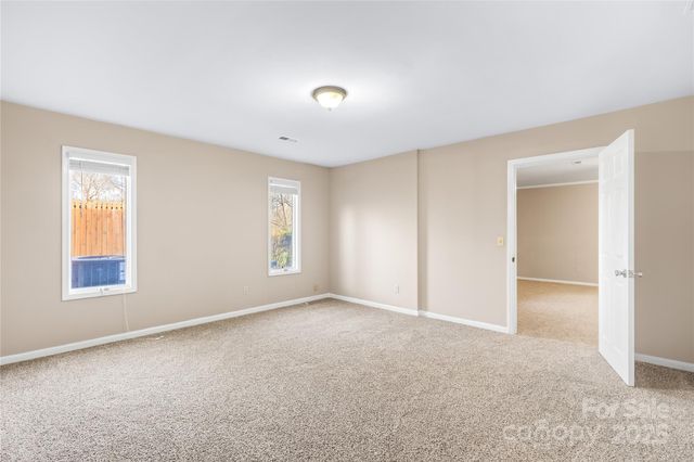 1002 Kenilworth Court NW, Concord, NC 28027