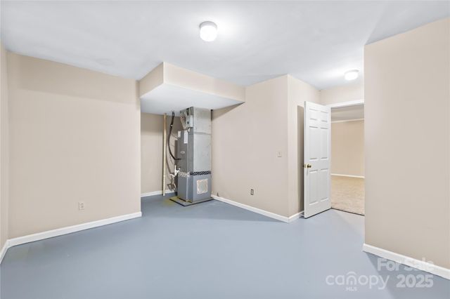 1002 Kenilworth Court NW, Concord, NC 28027