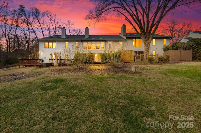 1002 Kenilworth Court NW, Concord, NC 28027