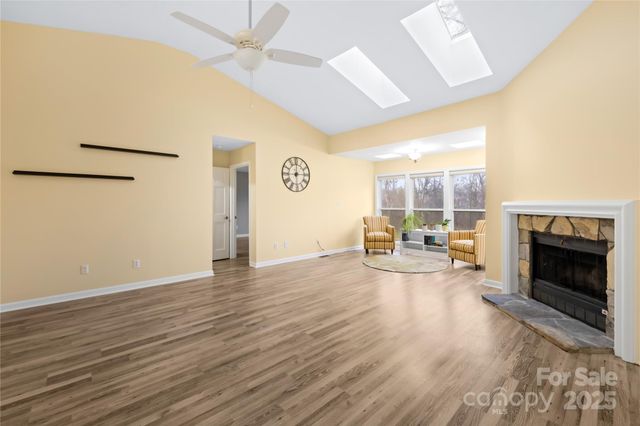 1002 Kenilworth Court NW, Concord, NC 28027