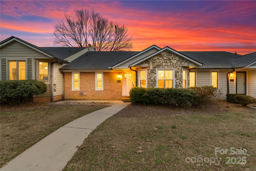 1002 Kenilworth Court NW, Concord, NC 28027