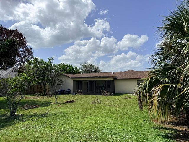 508 NW AZALEA Avenue, Port St. Lucie, FL 34983