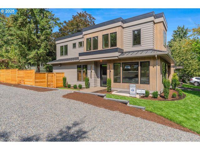 990 LUND St, Lake Oswego, OR 97034