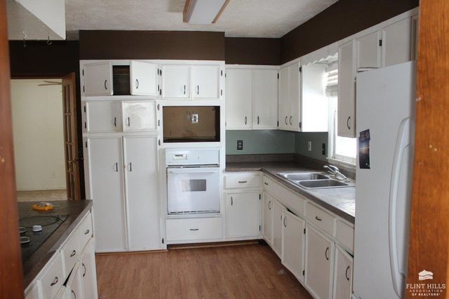 210 Linden Street, Ogden, KS 66517