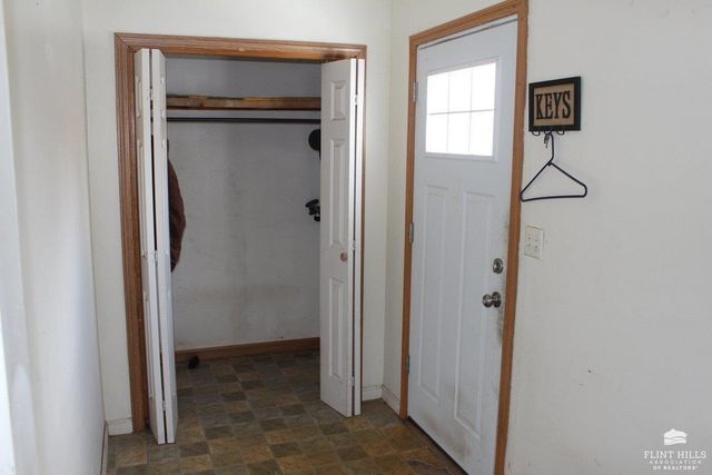 210 Linden Street, Ogden, KS 66517