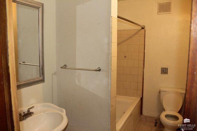 210 Linden Street, Ogden, KS 66517