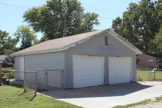 210 Linden Street, Ogden, KS 66517
