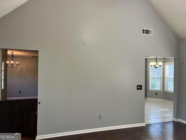 30 Candlewood Court, Newnan, GA 30265