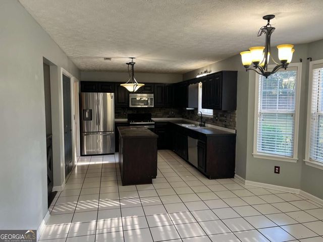 30 Candlewood Court, Newnan, GA 30265