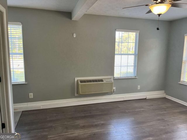 30 Candlewood Court, Newnan, GA 30265