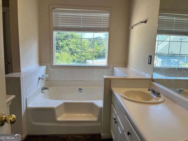 30 Candlewood Court, Newnan, GA 30265