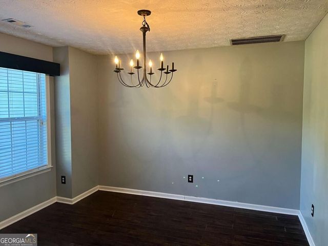 30 Candlewood Court, Newnan, GA 30265