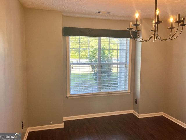 30 Candlewood Court, Newnan, GA 30265