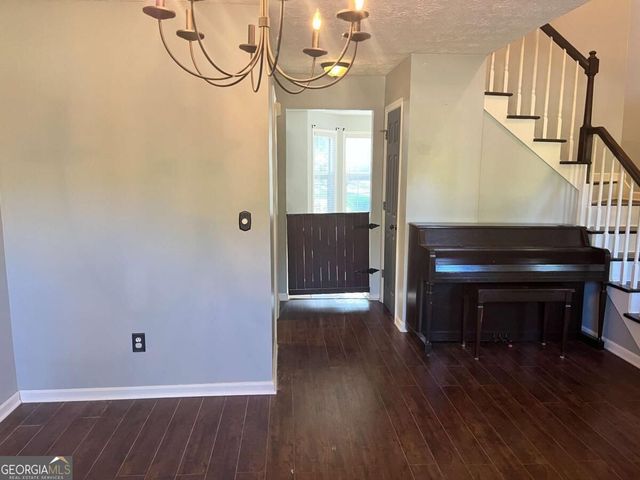 30 Candlewood Court, Newnan, GA 30265