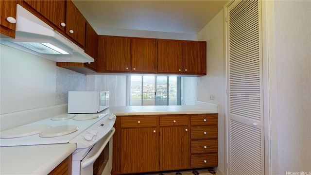 1160 Ala Napunani Street 603, Honolulu, HI 96818