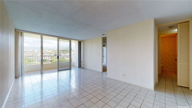 1160 Ala Napunani Street 603, Honolulu, HI 96818