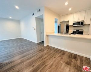 424 S Westmoreland Avenue 205, Los Angeles, CA 90020