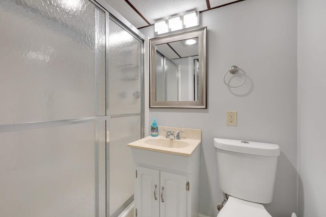 150 93rd Avenue NE, Blaine, MN 55434