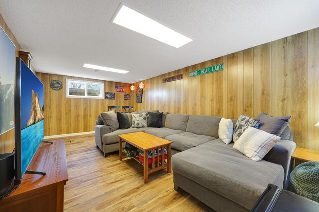 150 93rd Avenue NE, Blaine, MN 55434