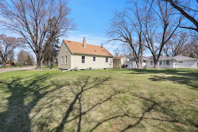 150 93rd Avenue NE, Blaine, MN 55434