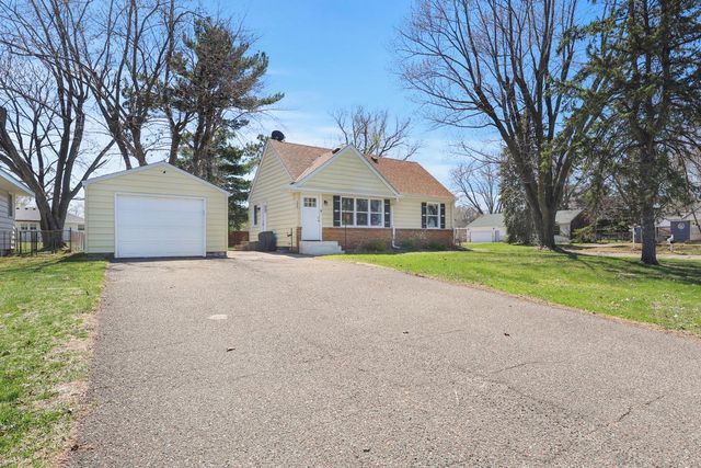 150 93rd Avenue NE, Blaine, MN 55434