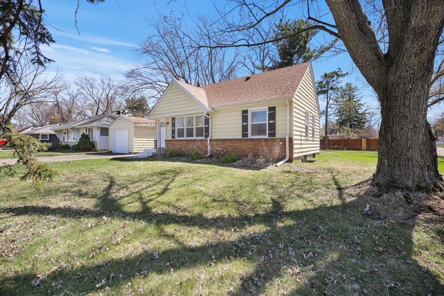 150 93rd Avenue NE, Blaine, MN 55434