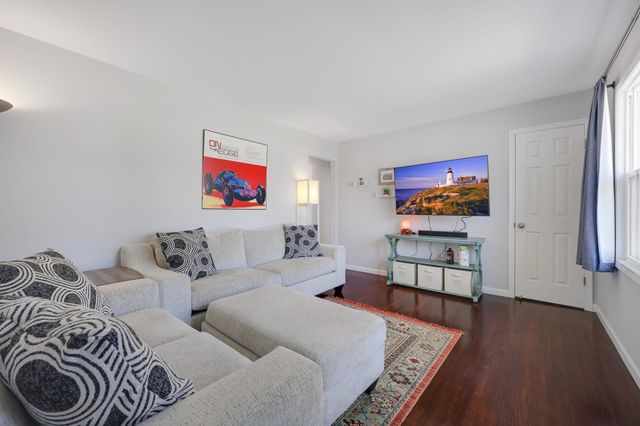 150 93rd Avenue NE, Blaine, MN 55434