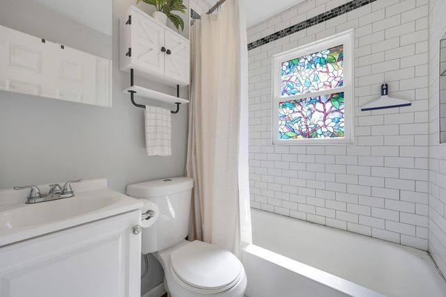 150 93rd Avenue NE, Blaine, MN 55434